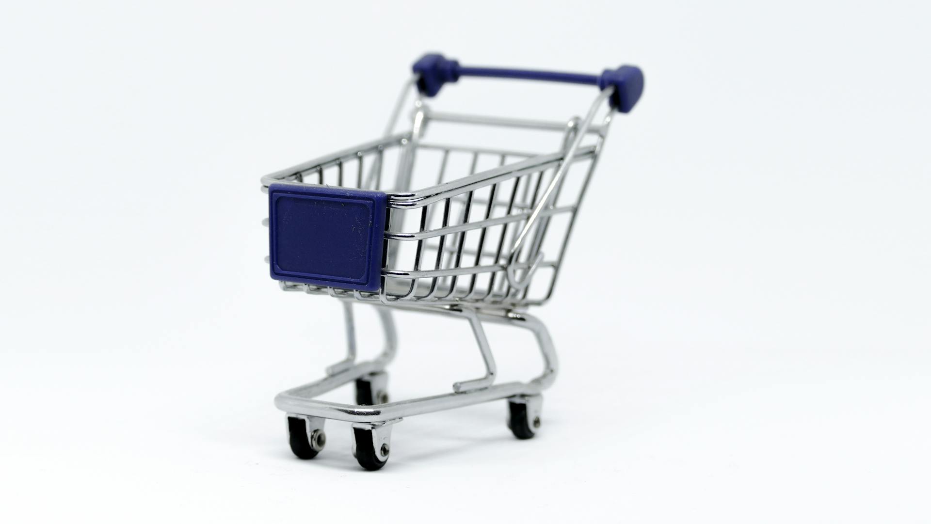 Reducing Cart Abandonment with Smart Chatbots - Chatloop.io