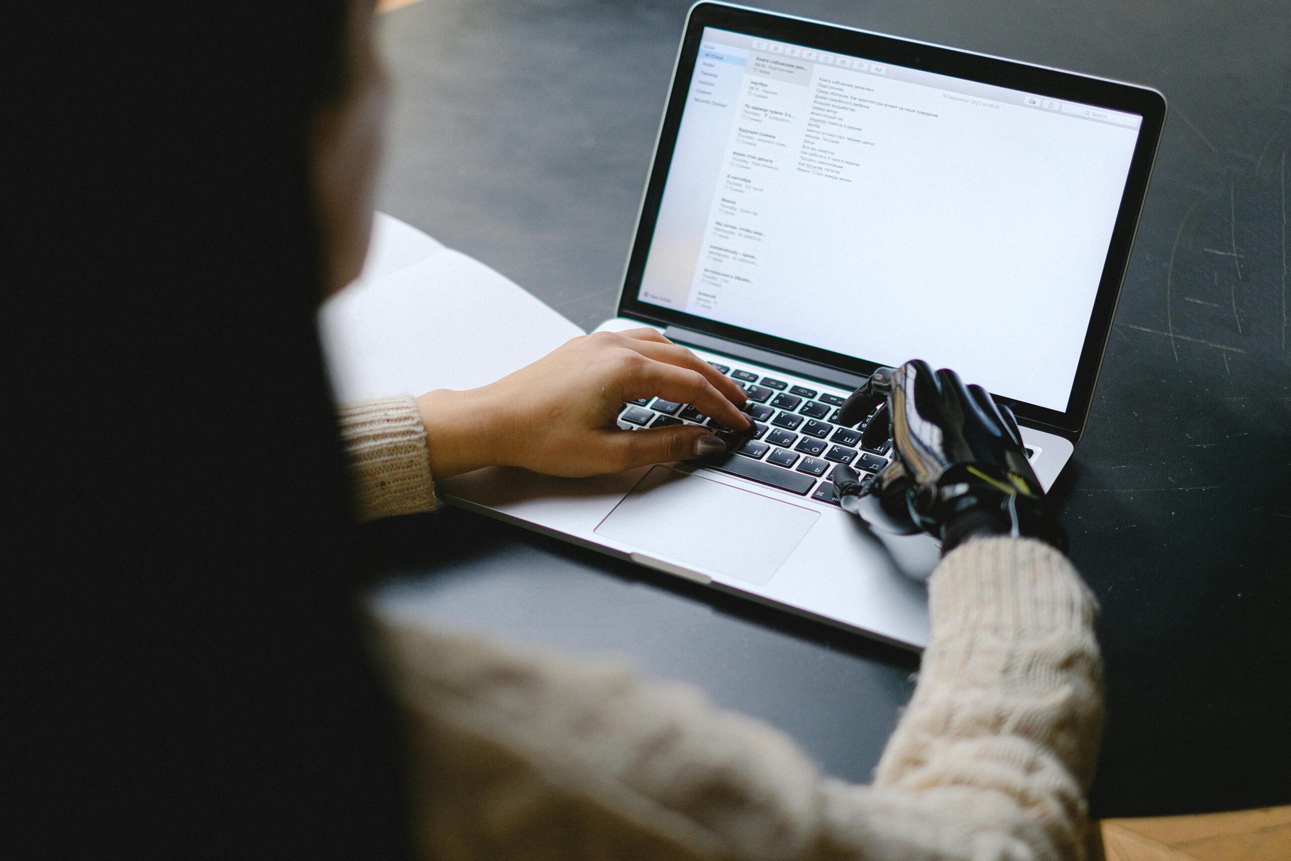 AI Chatbots: The 24/7 Sales and Support Assistant - Chatloop.io