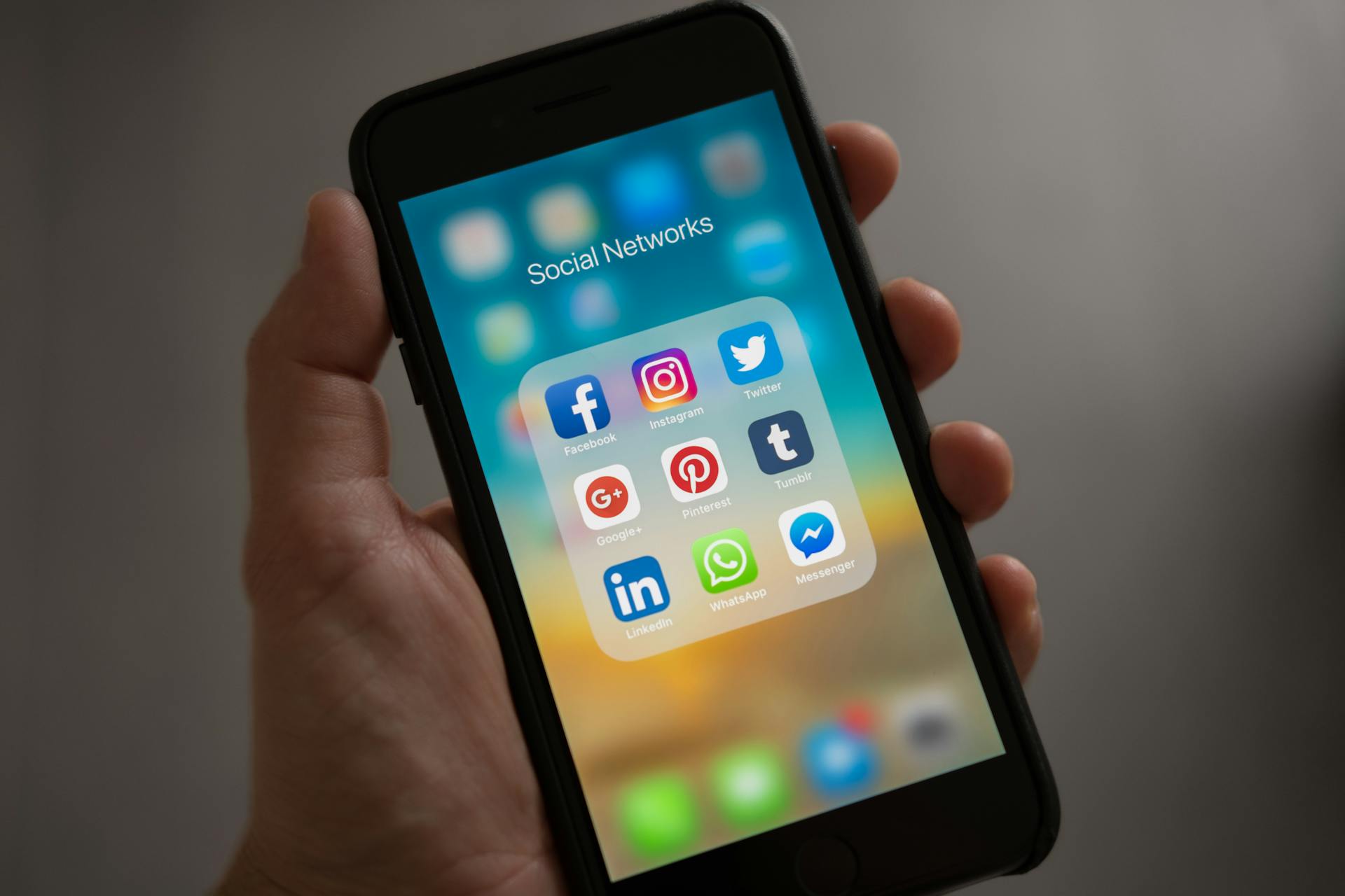 Social Media and Chatbots: A Winning Combo - Chatloop.io